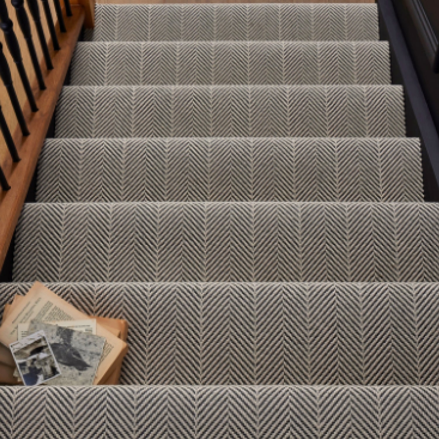 Hugh Mackay 100% Wool Deco Flatweave Jacquared Carpet