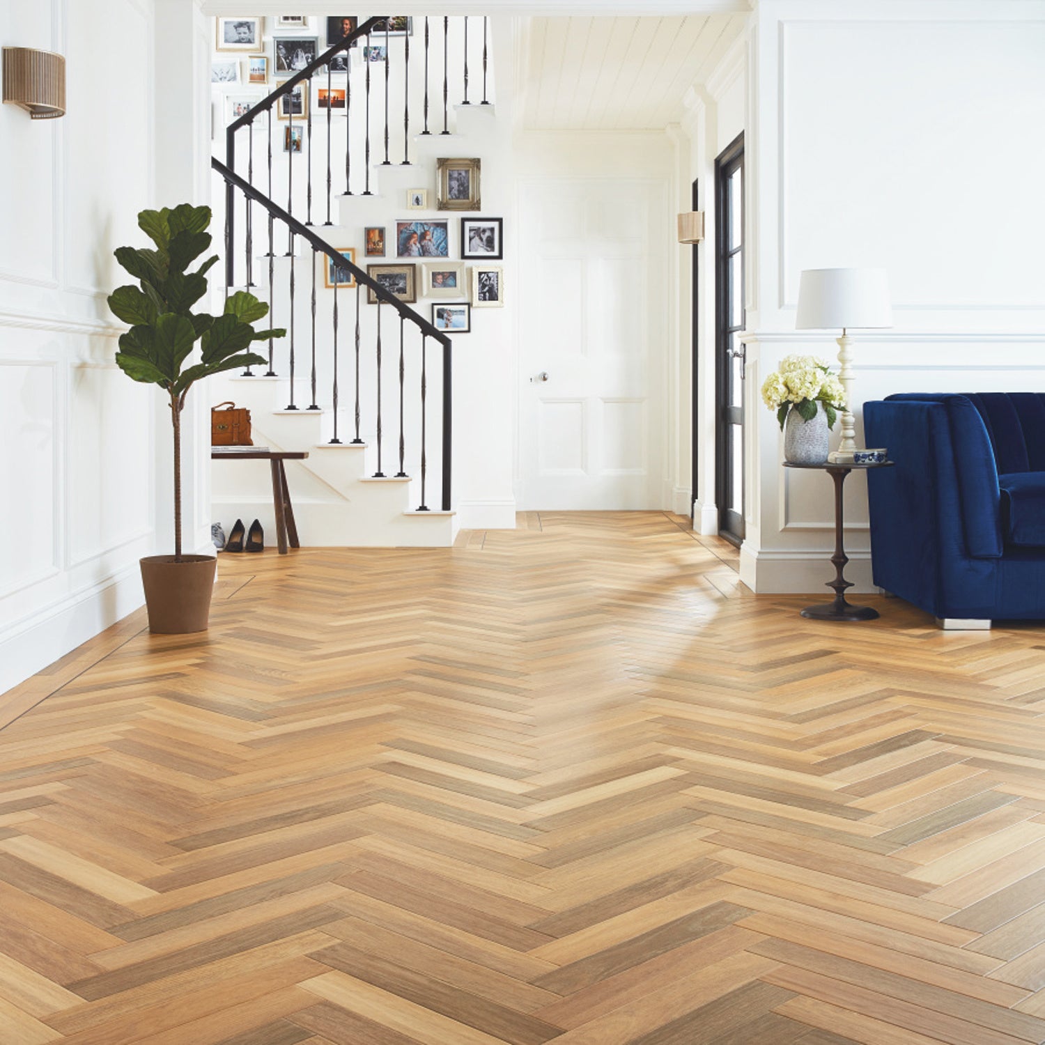 Karndean Art Select Gluedown LVT Flooring in Prairie Oak Parquet SM-RL20 - 3.34m2 Full Pack