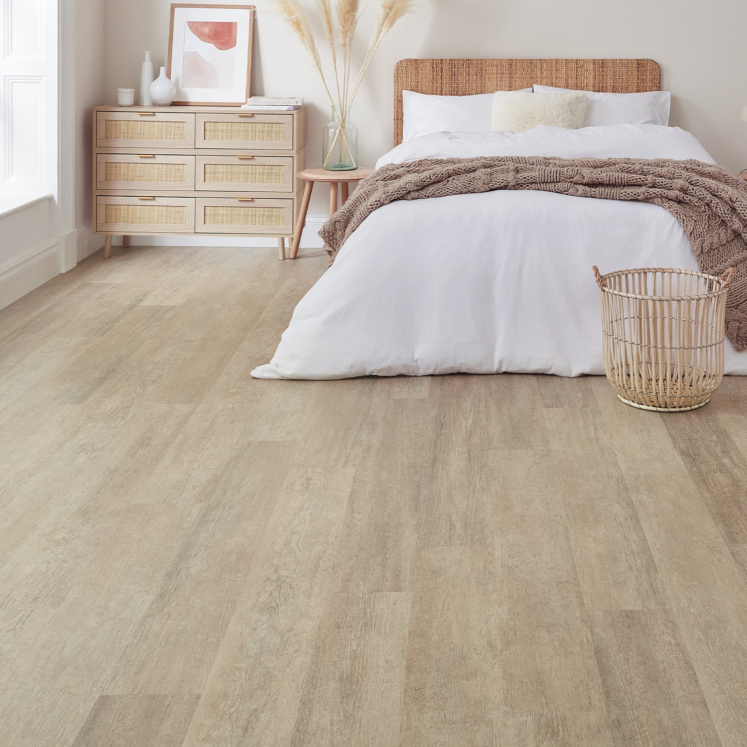 Karndean Knight Tile Gluedown LVT Flooring in Coastline Oak KP147 - 3.34m2 Full Pack