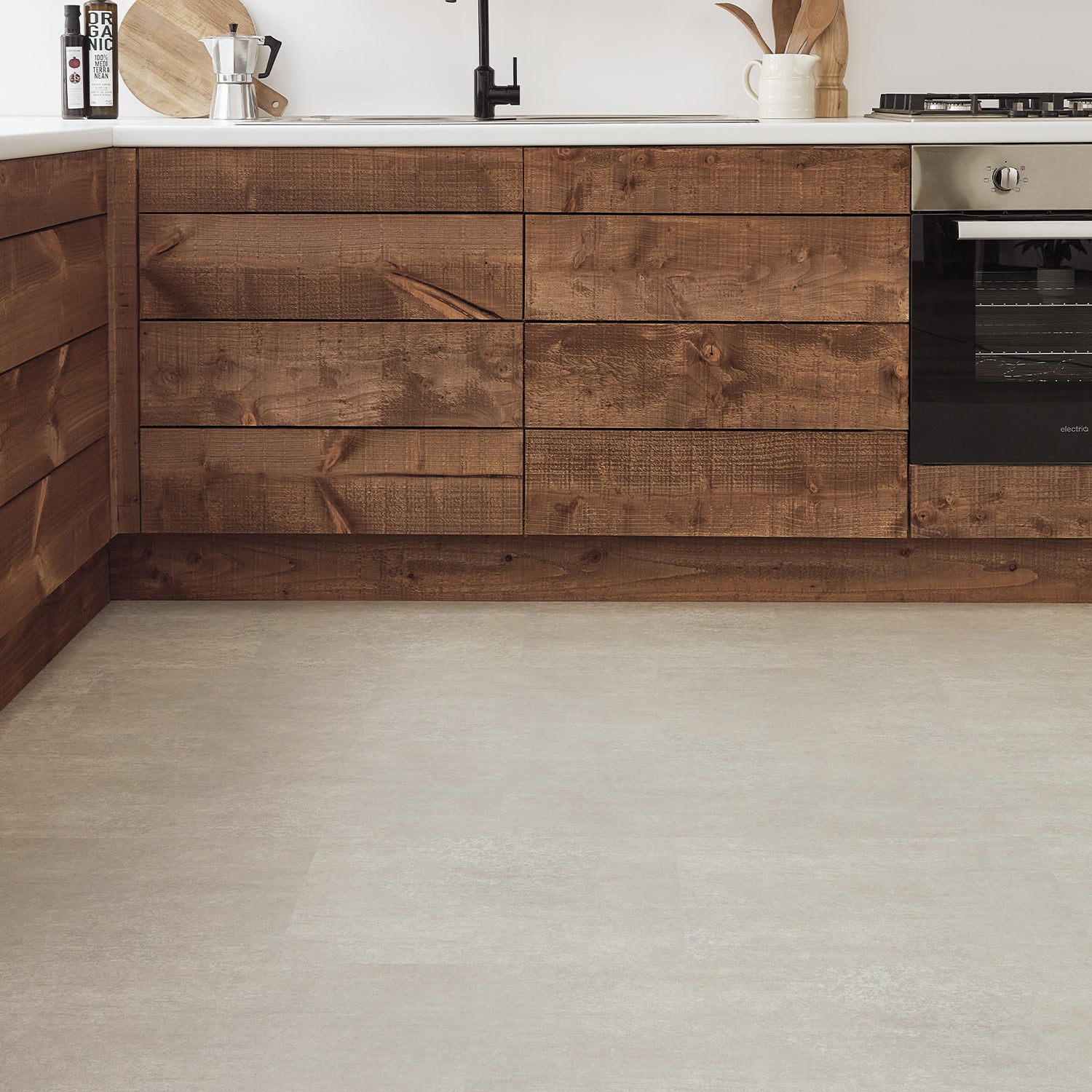 Karndean Knight Tile Gluedown LVT Flooring in Dove Grey Concrete ST21 - 3.34m2 Full Pack