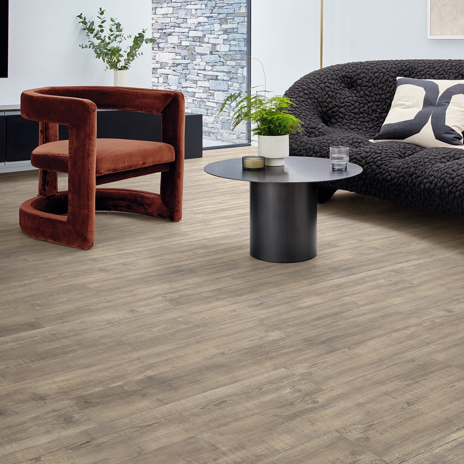 Karndean Knight Tile Gluedown LVT Flooring in Light Worn Oak KP104 - 3.34m2 Full Pack