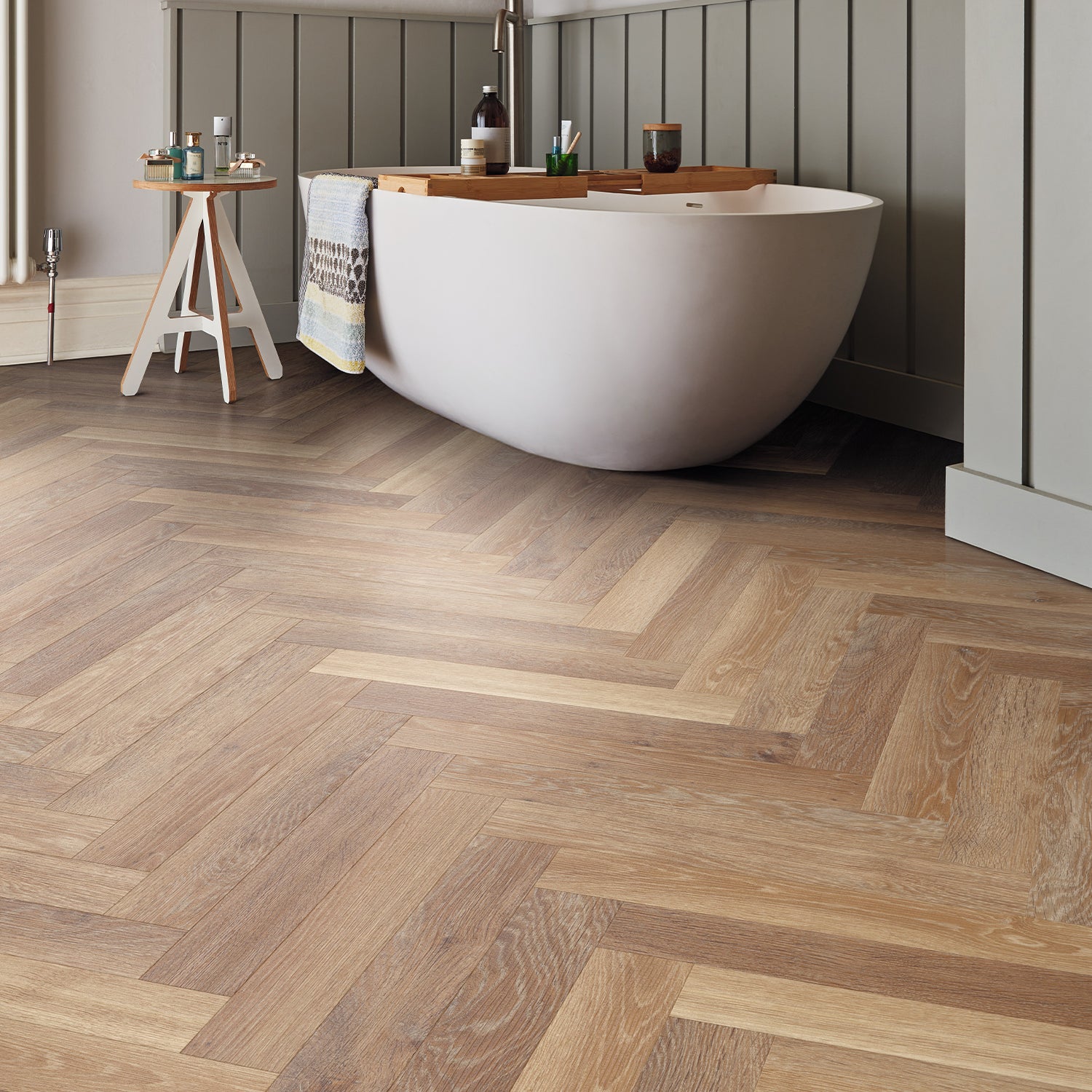 Karndean Knight Tile Gluedown LVT Flooring in Pale Limed Oak Herringbone SM-KP94 - 3.34m2 Full Pack