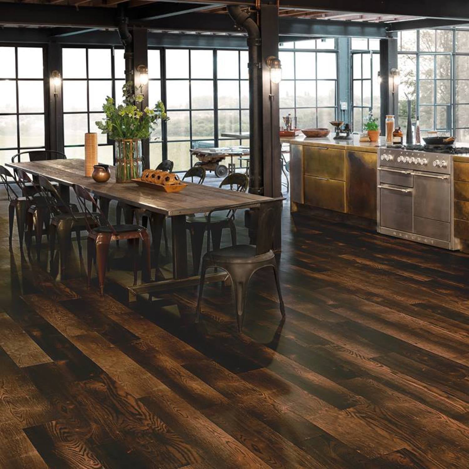 Karndean Van Gogh Gluedown LVT Flooring in Charred Oak VGW102T - 3.25m2 Full Pack