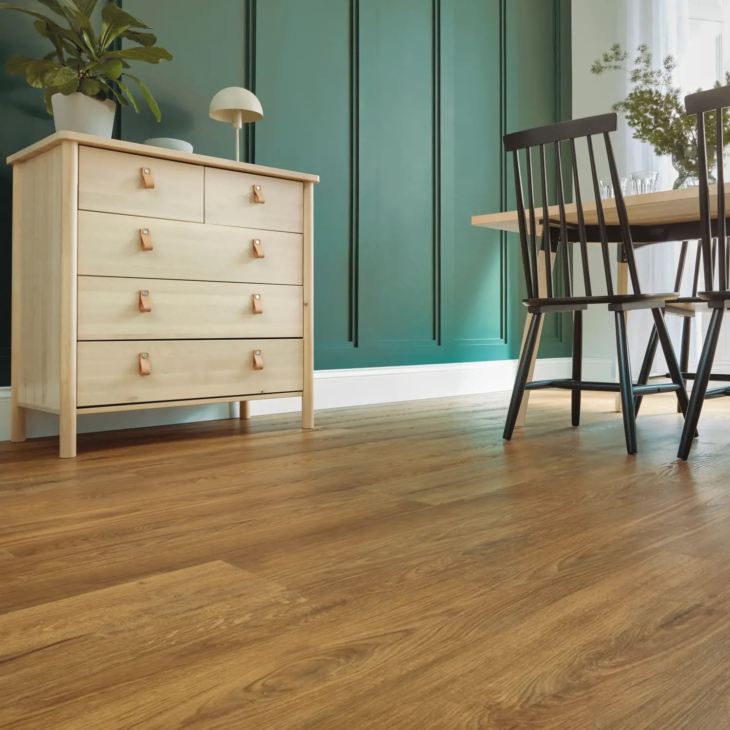 Karndean Van Gogh Gluedown LVT Flooring in Glenmore Oak VGW8237 - 3.25m2 Full Pack