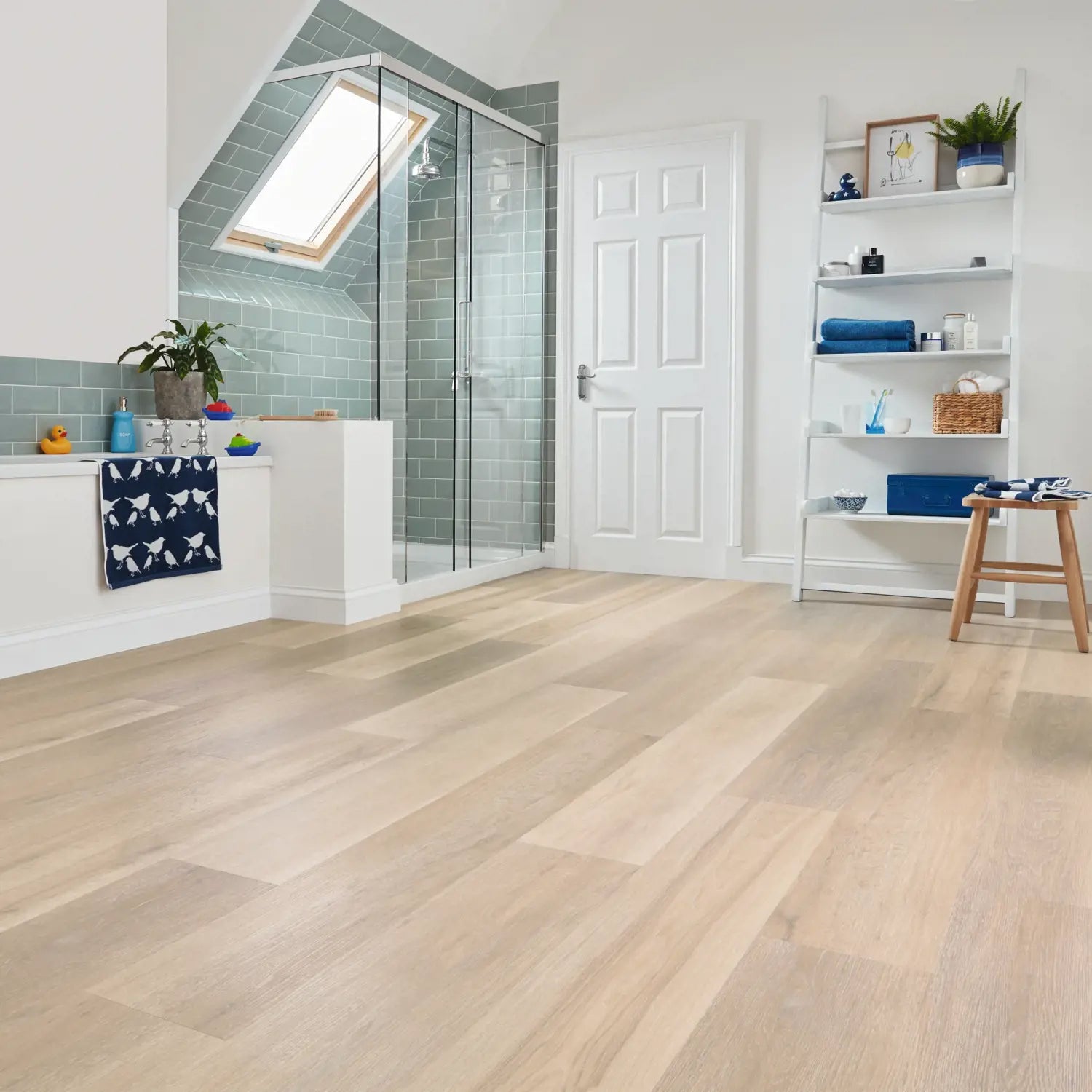 Karndean Van Gogh Gluedown LVT Flooring in Texas White Ash VGW8105 - 3.25m2 Full Pack