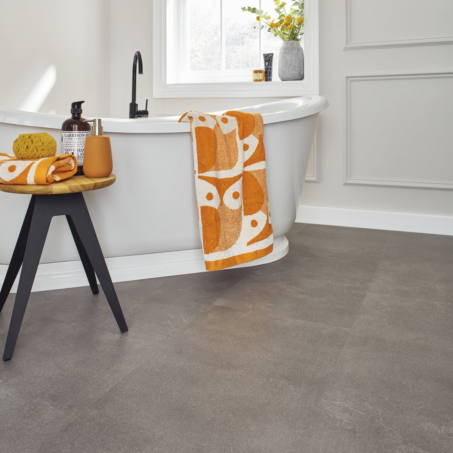 Karndean Van Gogh Rigid Core LVT Flooring in Urban Grey RKT2402 - 2.74m2 Full Pack
