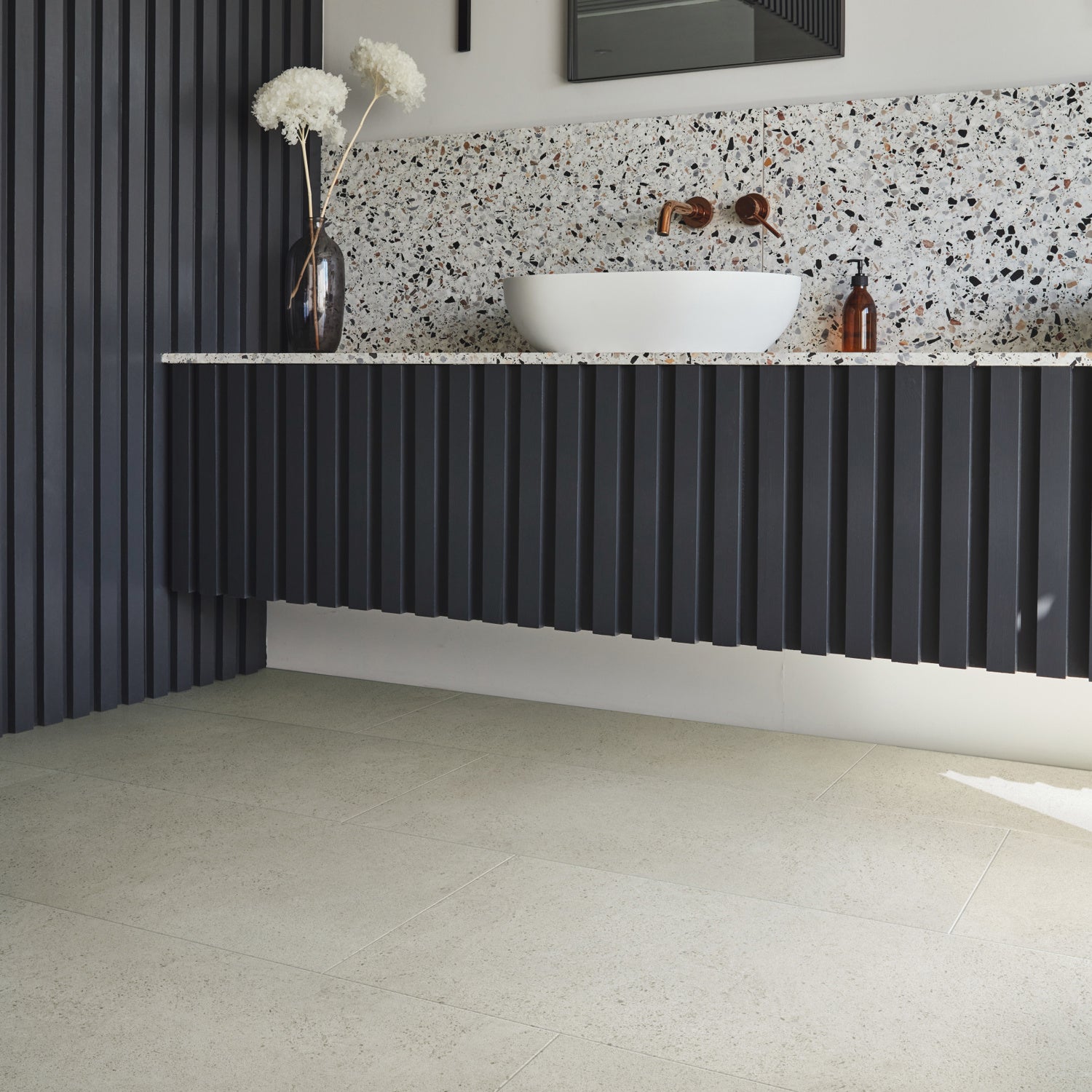 Karndean Art Select Gluedown LVT Flooring in Caliza Classico LM39 - 3.34m2 Full Pack