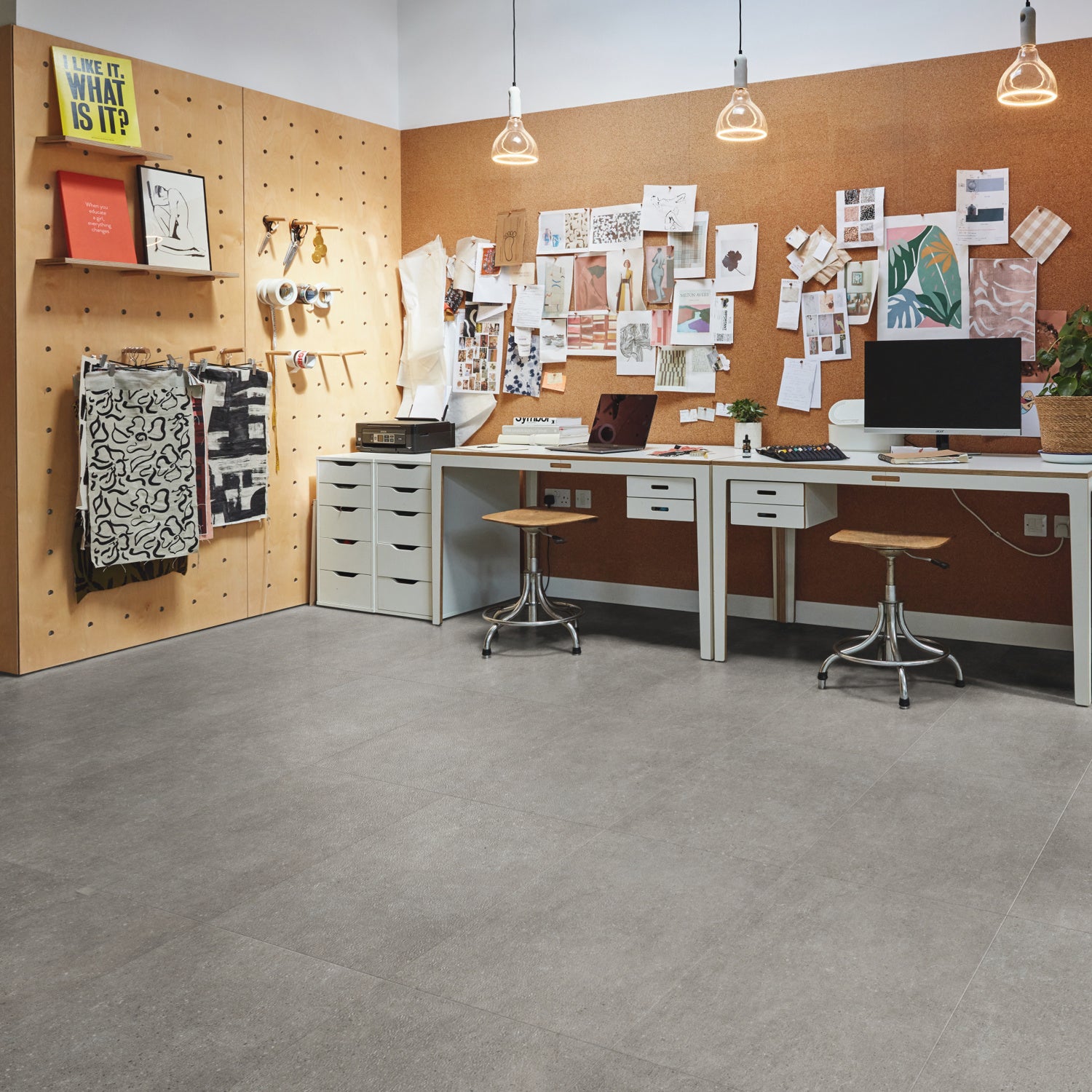 Karndean Art Select Gluedown LVT Flooring in Cambric Stone LM46 - 3.34m2 Full Pack