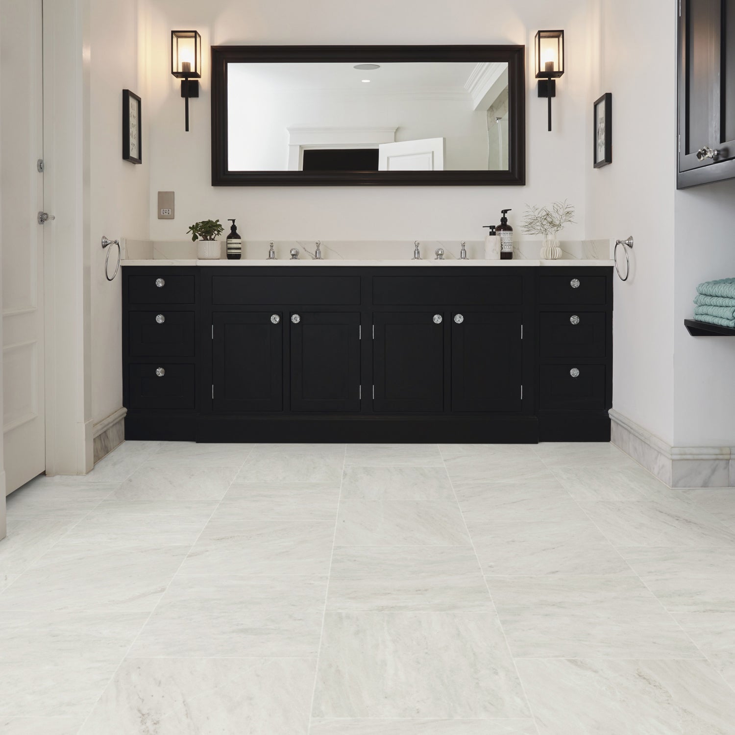Karndean Art Select Gluedown LVT Flooring in Dorric Marble LM32 - 3.34m2 Full Pack