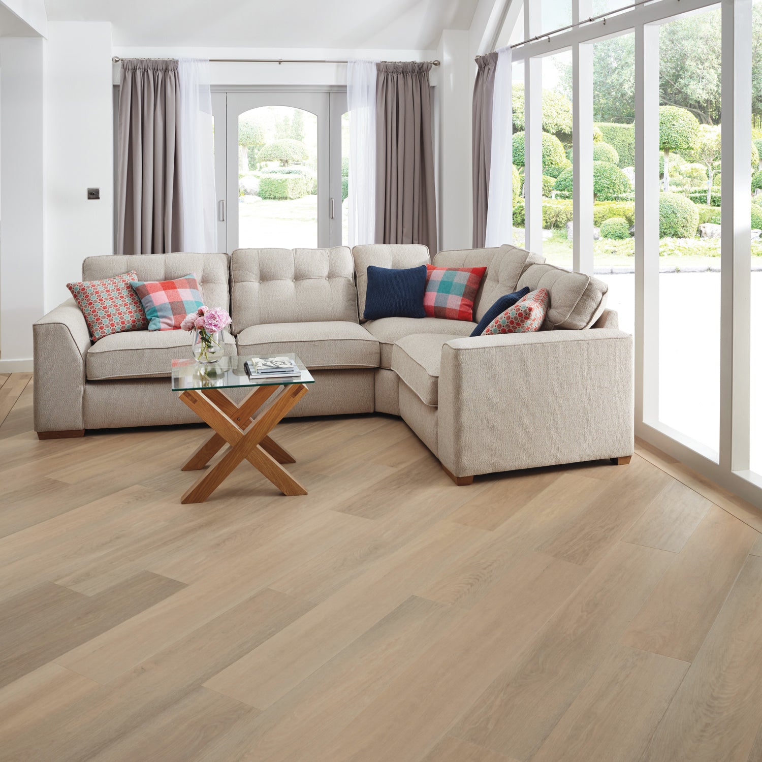 Karndean Art Select Gluedown LVT Flooring in Mountain Oak RL22 - 3.25m2 Full Pack