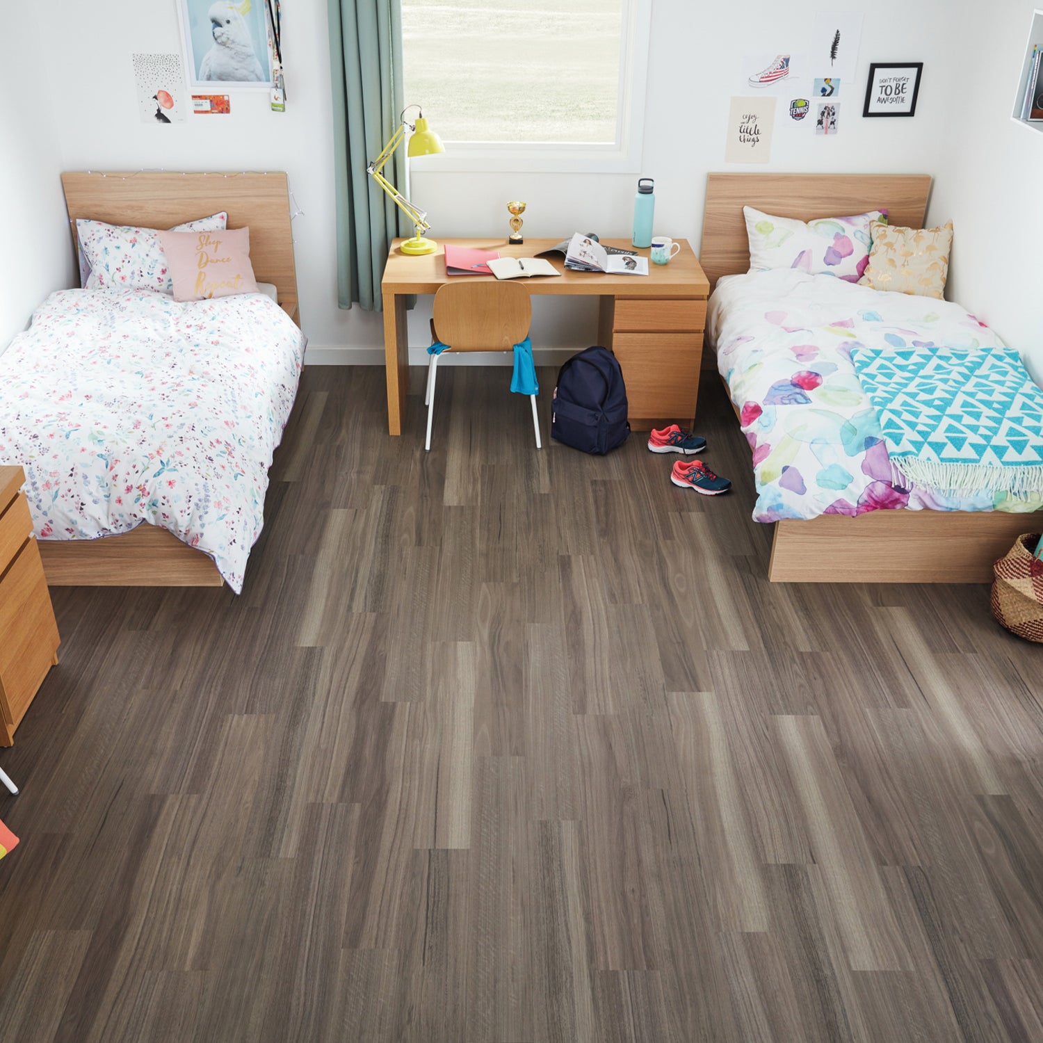 Karndean Knight Tile Gluedown LVT Flooring in Urban Spotted Gum KP141 - 3.34m2 Full Pack