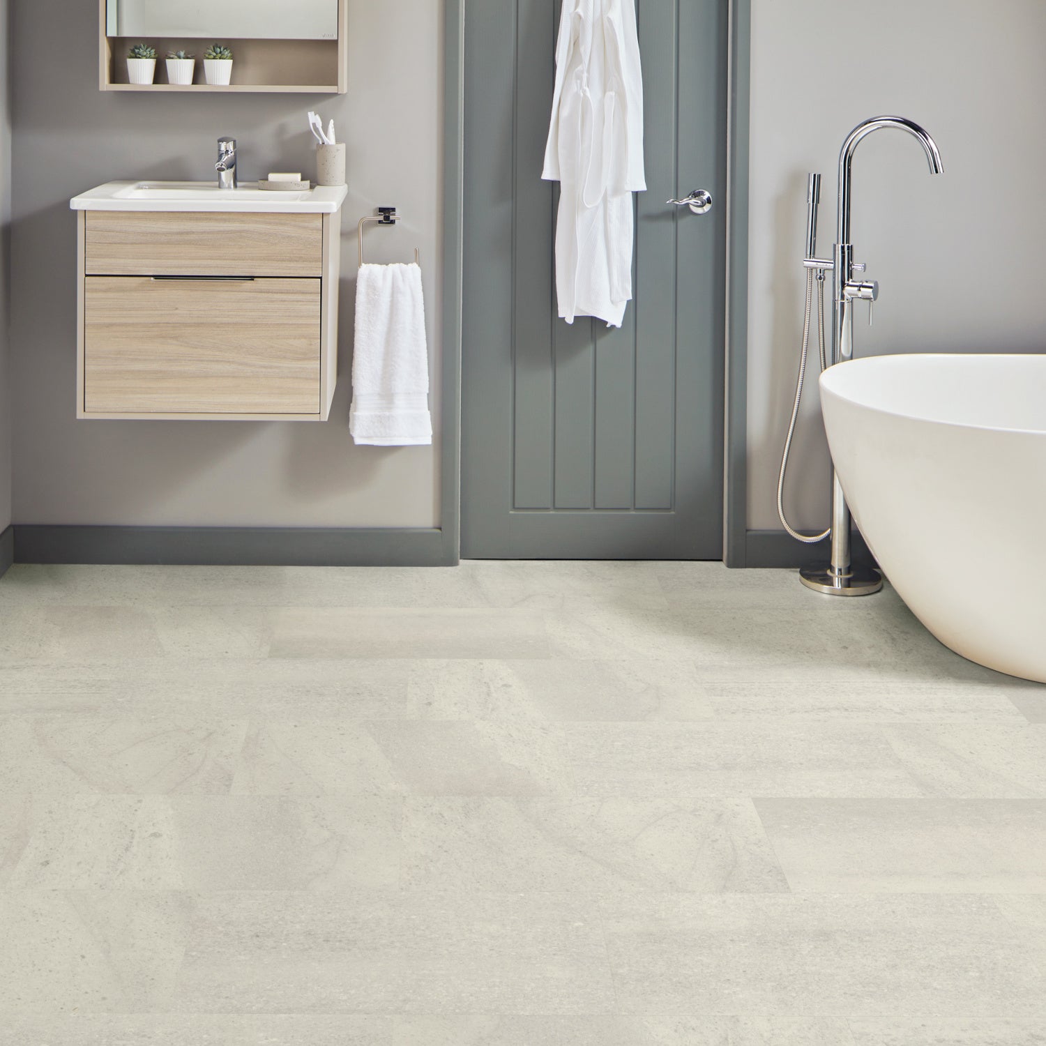 Karndean Knight Tile Rigid Core LVT Flooring in Honed Oyster Slate SCB-ST17-18 - 2.79m2 Full Pack