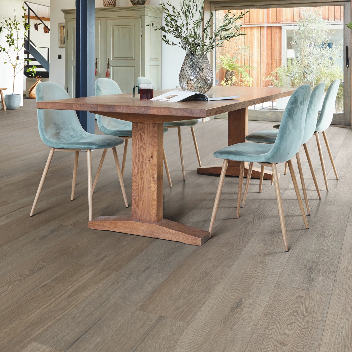 Karndean Van Gogh Gluedown LVT Flooring in Aviemore Oak VGW8242 - 3.25m2 Full Pack