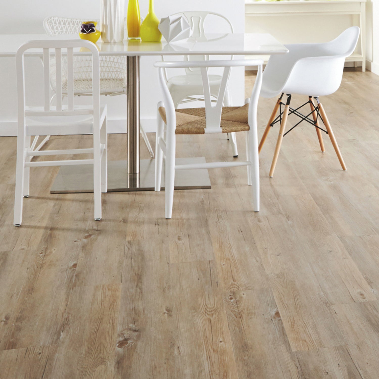 Karndean Van Gogh Gluedown LVT Flooring in Country Oak VGW81T - 3.25m2 Full Pack