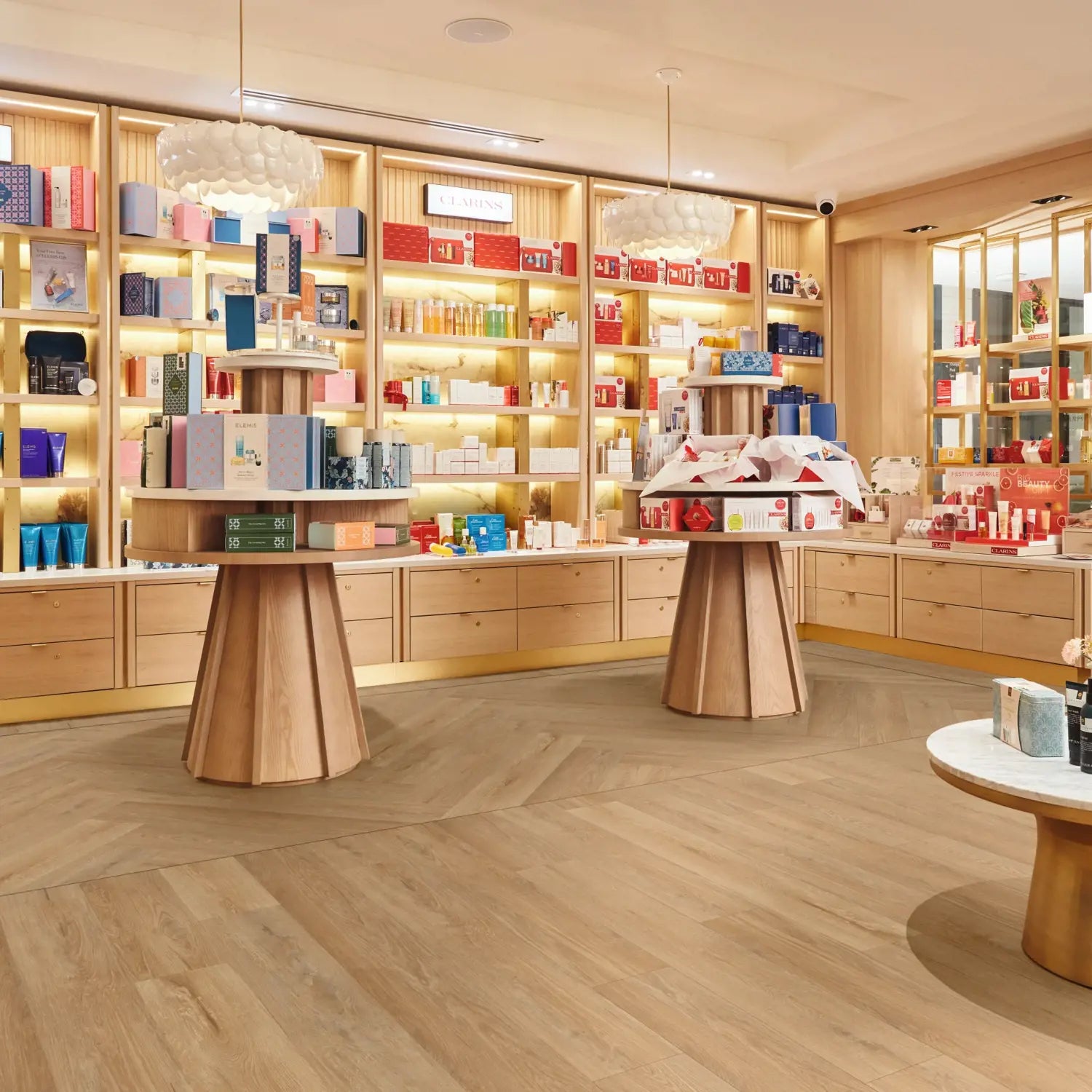 Karndean Van Gogh Gluedown LVT Flooring in Croftmore Oak VGW8240 - 3.25m2 Full Pack
