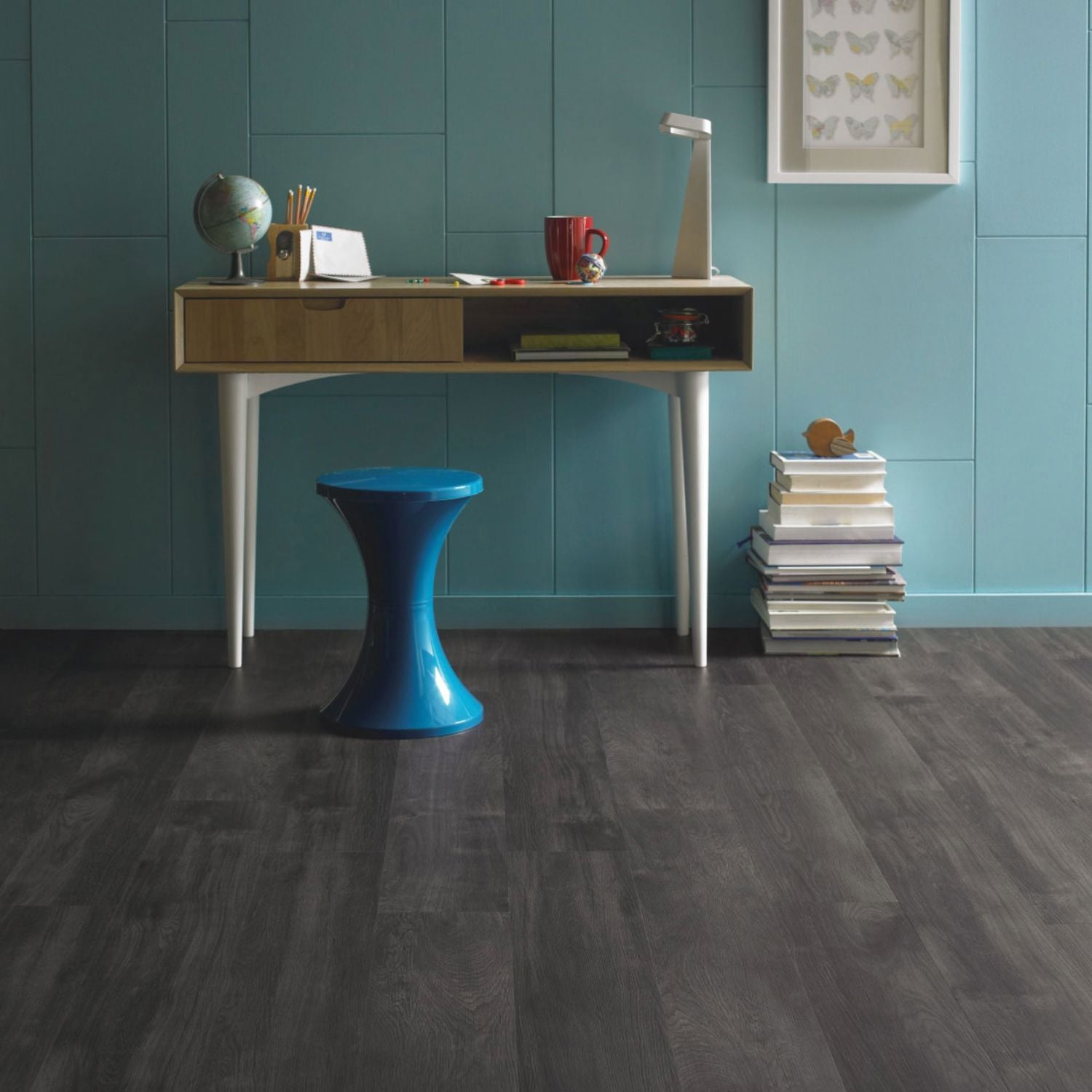 Karndean Van Gogh Gluedown LVT Flooring in Ebony VGW89T - 3.25m2 Full Pack