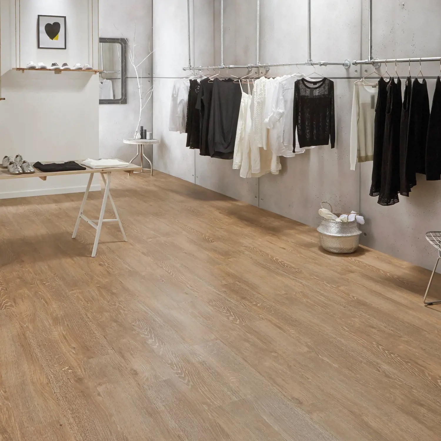 Karndean Van Gogh Gluedown LVT Flooring in Honey Oak VGW94T - 3.25m2 Full Pack