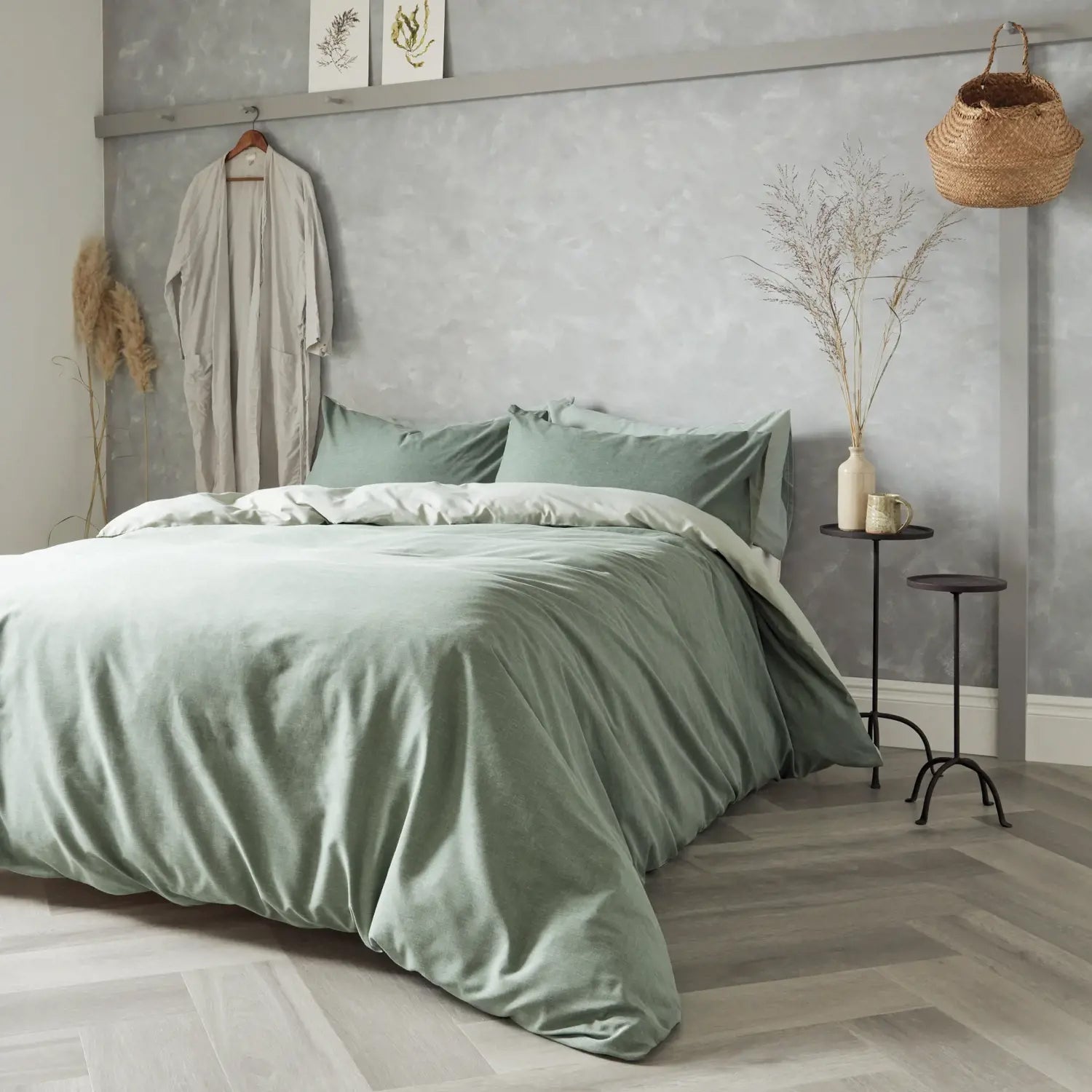 Karndean Van Gogh Gluedown LVT Flooring in Texas Grey Ash Herringbone SM-VGW8239 - 3.29m2 Full Pack