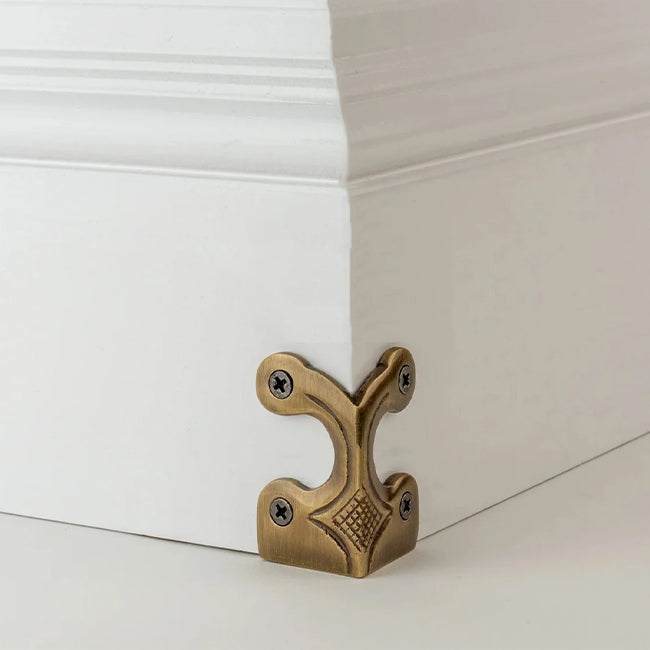 Stair Rods UK Skiffer Corner Protector in Antique